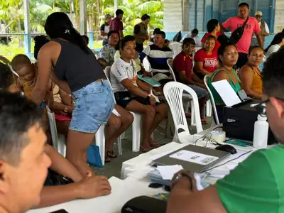 notícia: Super Fácil das Águas avança pelo Rio Pedreira e garante mais de 2 mil atendimentos no terceiro dia de ação do Governo do Amapá 