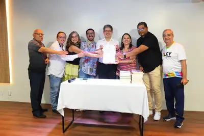 notícia: Reinaugurada pelo Governo do Estado, Biblioteca Pública Elcy Lacerda recebe 500 livros do Senado Federal