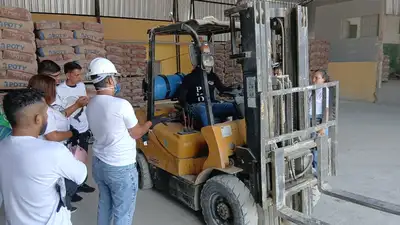 notícia: Governo do Amapá encerra curso de operador de empilhadeira para 80 alunos no Residencial Miracema