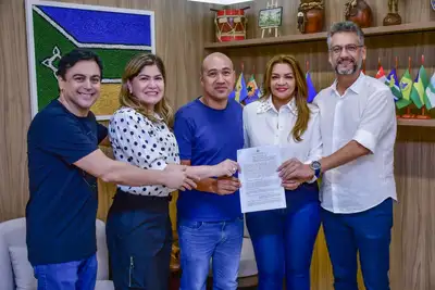 notícia: Governador Clécio Luís oficializa fomento de R$ 350 mil à ONG Carlos Daniel e fortalece o apoio a crianças com câncer no Amapá