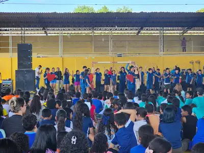 notícia: Ensaios da Cantata ‘História de Natal no Meio do Mundo’ reúnem mil estudantes da rede estadual