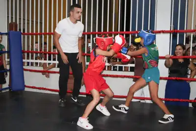notícia: Governo do Amapá incentiva e apoia projeto de boxe para crianças e adolescentes da Academia Nelson dos Anjos
