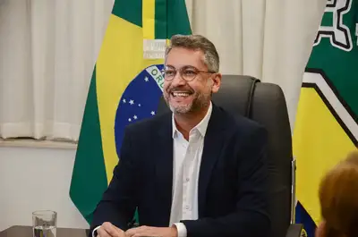notícia: Após questionar reajuste em Brasília, governador Clécio Luís celebra adiamento de aumento na conta de energia no Amapá