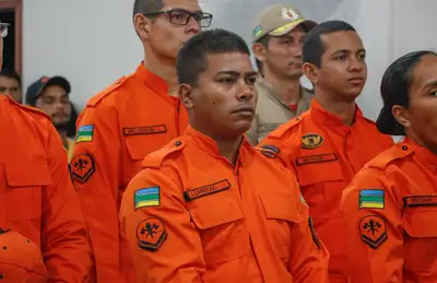 galeria: Apresentação do Efetivo do Corpo de Bombeiros e Polícia Militar, com entrega de Equipamentos, e a Assinatura de Convênios com a Prefeitura de Laranjal do Jari