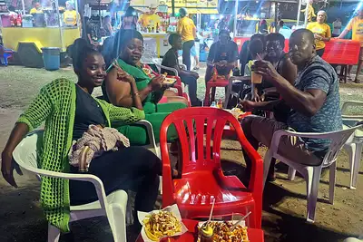 notícia: Com 20 membros, família da Guiana Francesa vem ao Amapá para curtir o Maior Réveillon da Amazônia