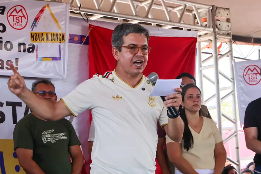 Senador Randolfe Rodrigues faz uma avaliação das lutas que tiveram em prol dos moradores