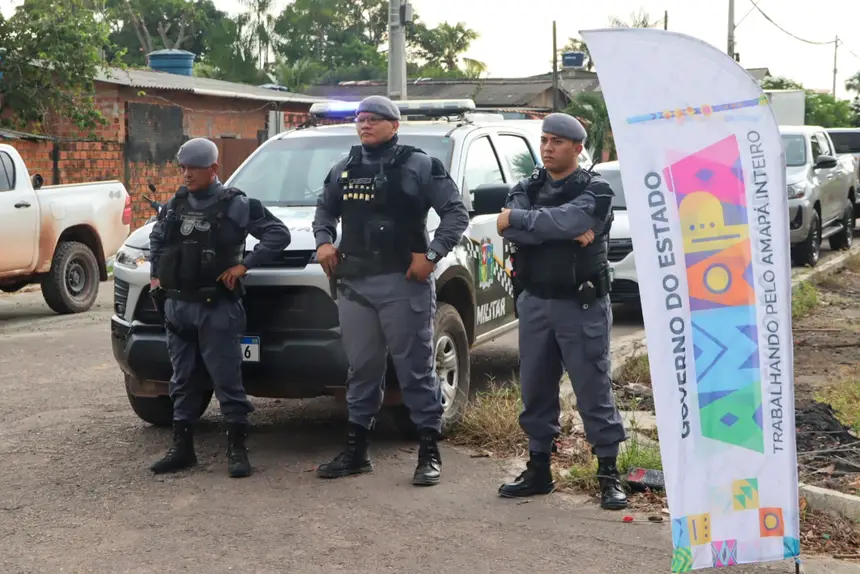 Polícia Militar presente na ação 