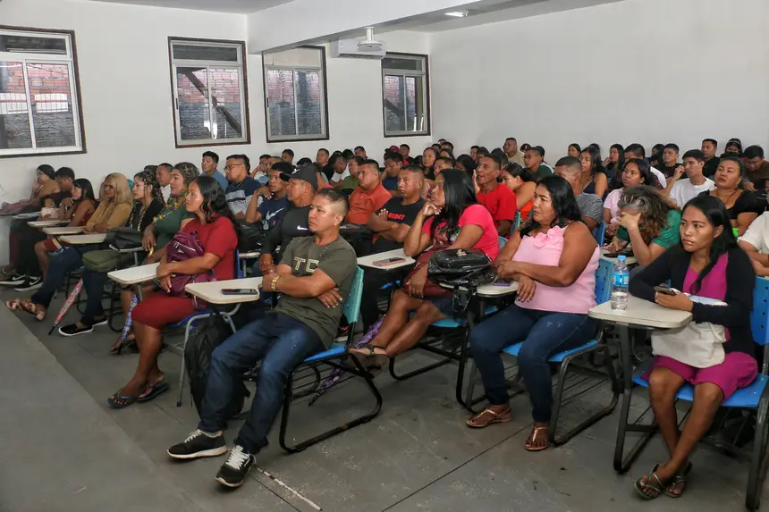 160 estudantes e mais seus familiares estiveram presentes