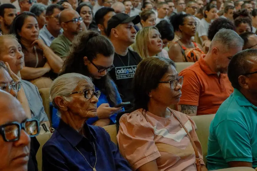  <div class='credito_fotos'>Foto: Ruan Alves / GEA &nbsp;&nbsp;|&nbsp;&nbsp; <a href='/midias/2026/originais/20260113135630-GF00016872-F00215243.webp' download><i class='fa-solid fa-download'></i> Download</a></div>