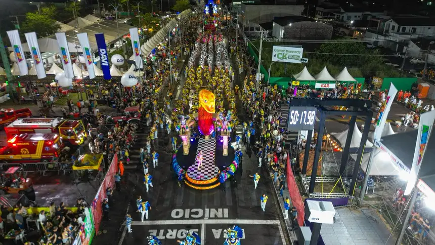  <div class='credito_fotos'>Foto:  &nbsp;&nbsp;|&nbsp;&nbsp; <a href='/midias/2026/originais/20260215042537-GF00016959-F00217985.webp' download><i class='fa-solid fa-download'></i> Download</a></div>