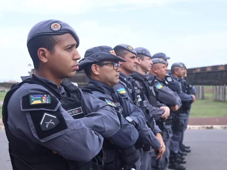 Polícia MIlitar realizou policiamento a pé e motorizado durante todo o percuso do bloco