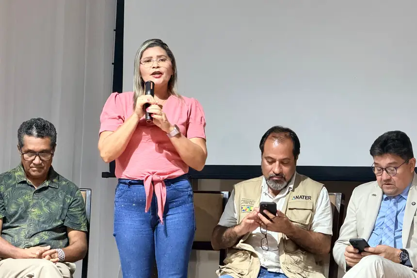 Beneficiada pelo bolsa verde Rosana Teixeira 