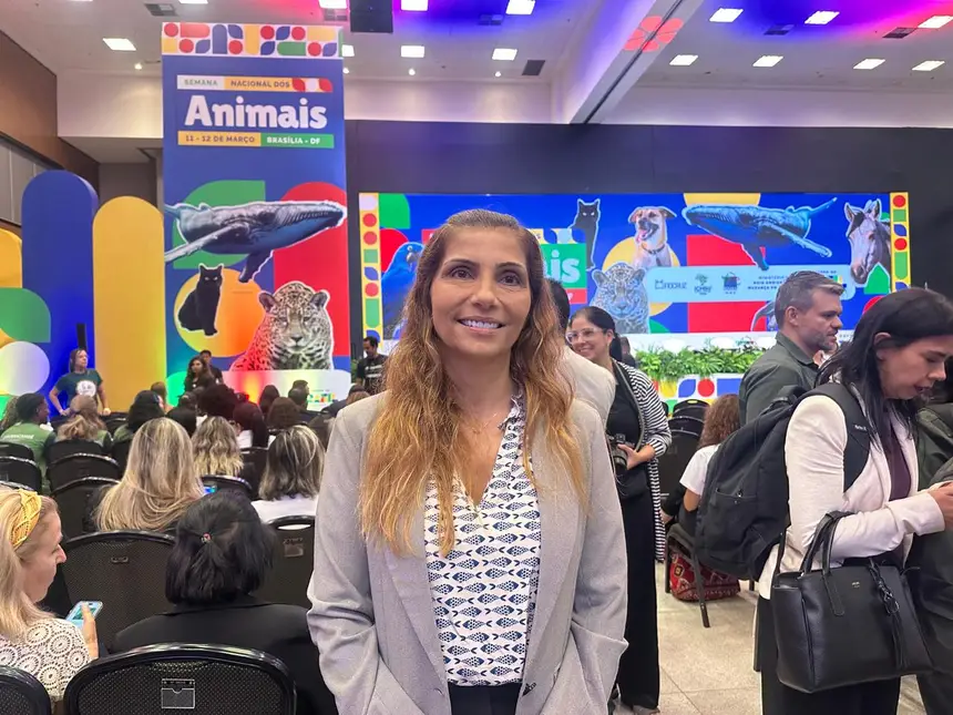 Veterinária do Instituto de Ciência e Tecnologia em Biomodelos (ICTB/Fiocruz), Carla Campos
