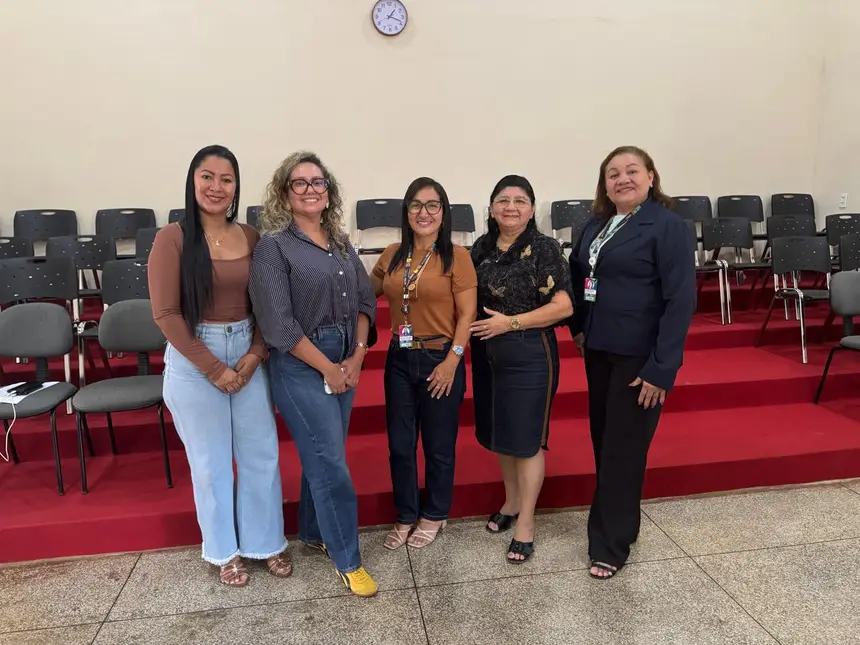 Professoras formadoras durante agenda de formação da EJA no Amapá