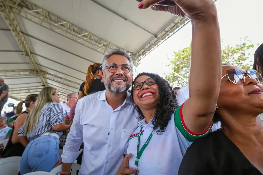  <div class='credito_fotos'>Foto:  &nbsp;&nbsp;|&nbsp;&nbsp; <a href='/midias/2026/originais/20260323104241-GF00017031-F00220017.webp' download><i class='fa-solid fa-download'></i> Download</a></div>