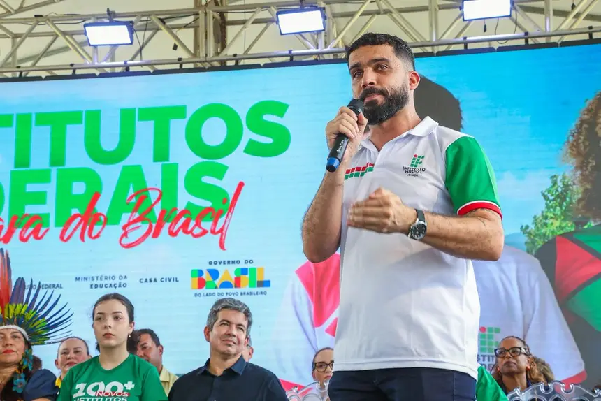  <div class='credito_fotos'>Foto:  &nbsp;&nbsp;|&nbsp;&nbsp; <a href='/midias/2026/originais/20260323104243-GF00017031-F00220019.webp' download><i class='fa-solid fa-download'></i> Download</a></div>