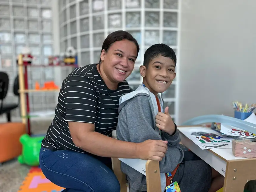 Jâmily Susy, acompanha o filho de 12 anos que faz tratamento e reforça a satisfação com o novo espaço.