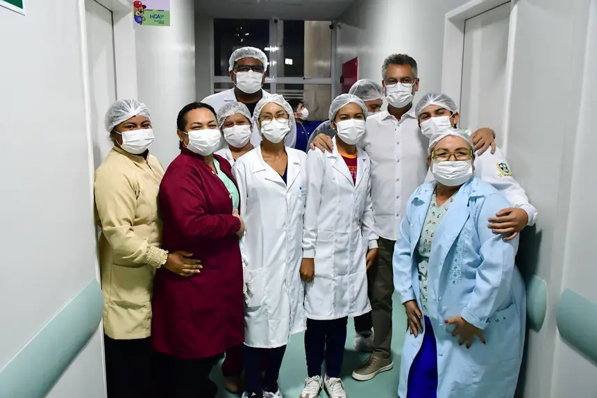 Clécio acompanha profissionais na modernização do Hospital da Criança e Adolescente (HCA), em Macapá