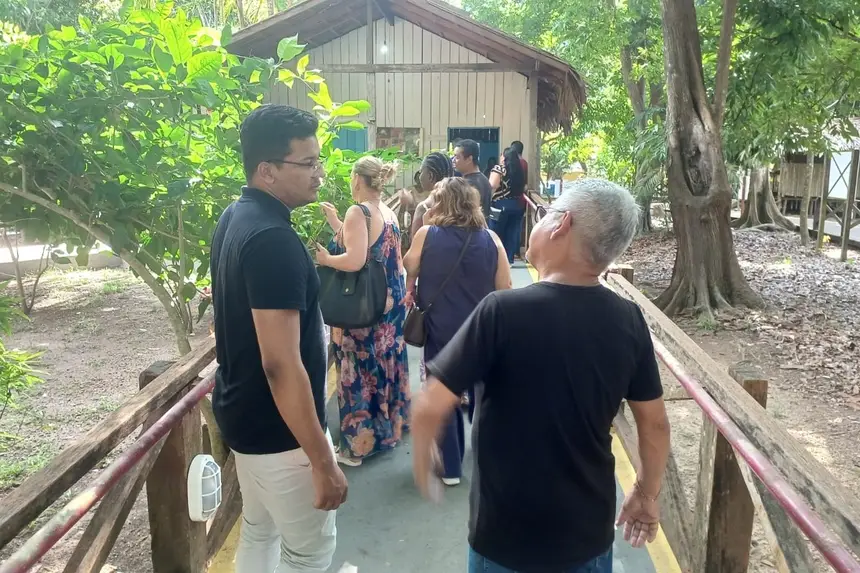 Os participantes também apreciaram a riqueza cultural do museu Sacaca