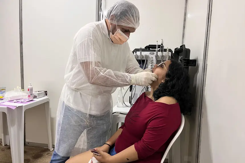 Foto: Gabriel Maciel/Sesa Também foram disponibilizados serviços de saúde bucal, como profilaxia e aplicação de flúor