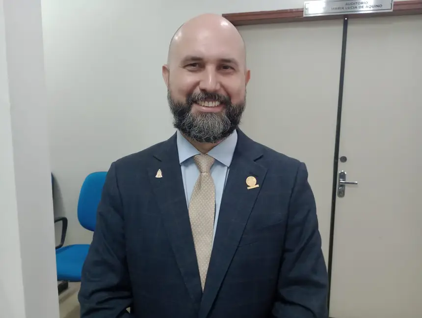 Presidente da OAP Amapá, Israel da Graça palestrou sobre Sociedade Anônima e particularidades 