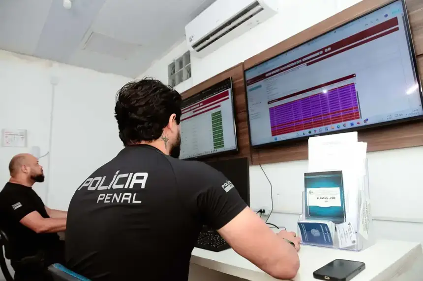 Foto: Arquivo/GEA Central de Monitoramento do Iapen acompanha em tempo real agressores e vítimas de violência doméstica