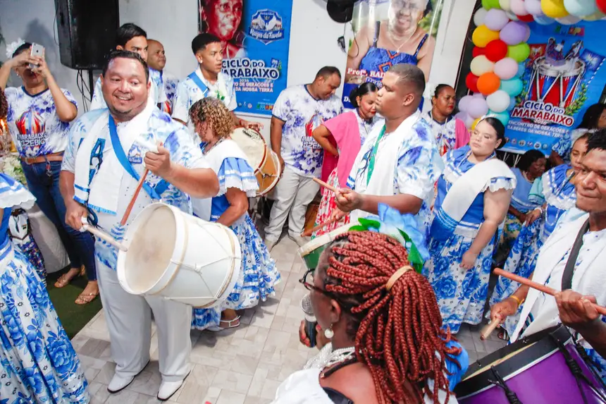 As caixas de marabaixo rufam do Sábado de Aleluia até o Domingo do Senhor, em junho