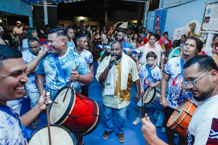 Festeiros e convidados dão a tônica da abertura do Ciclo do Marabaixo 2026 no barracão do grupo Azebic
