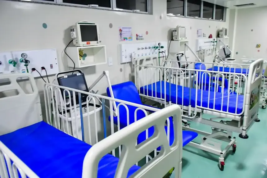 A novo HCA conta com leitos elétricos, equipamentos de última geração, suporte de hemodiálise dentro da UTI, além de uma estrutura moderna para atender a população