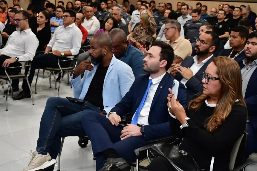  <div class='credito_fotos'>Foto: Max Renê/GEA &nbsp;&nbsp;|&nbsp;&nbsp; <a href='/midias/2026/originais/20260407084556-GF00017062-F00220920.webp' download><i class='fa-solid fa-download'></i> Download</a></div>