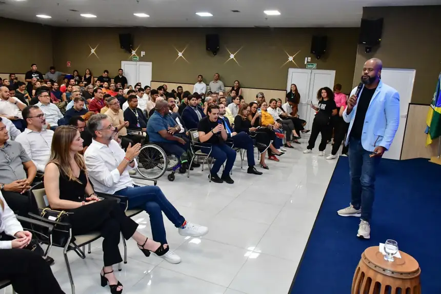  <div class='credito_fotos'>Foto: Max Renê/GEA &nbsp;&nbsp;|&nbsp;&nbsp; <a href='/midias/2026/originais/20260407084559-GF00017062-F00220924.webp' download><i class='fa-solid fa-download'></i> Download</a></div>