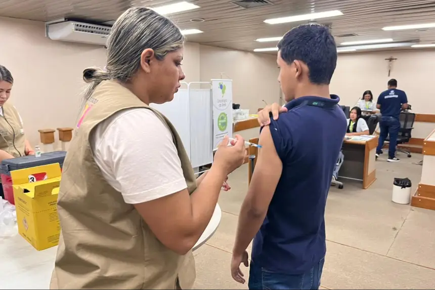 Foto: Gabriel Maciel/Sesa Programação iniciou com a oferta de vacinação para servidores e jurisdicionados, atendimentos médicos e ações de profilaxia odontológica, por meio do programa Mais Sorriso