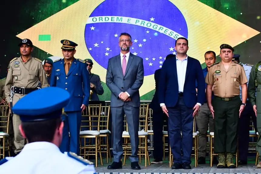  <div class='credito_fotos'>Foto: Max Renê/GEA &nbsp;&nbsp;|&nbsp;&nbsp; <a href='/midias/2026/originais/20260410085003-GF00017065-F00221010.webp' download><i class='fa-solid fa-download'></i> Download</a></div>