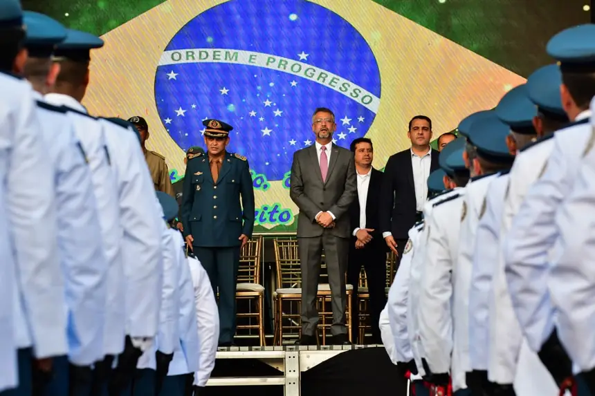  <div class='credito_fotos'>Foto: Max Renê/GEA &nbsp;&nbsp;|&nbsp;&nbsp; <a href='/midias/2026/originais/20260410085005-GF00017065-F00221013.webp' download><i class='fa-solid fa-download'></i> Download</a></div>