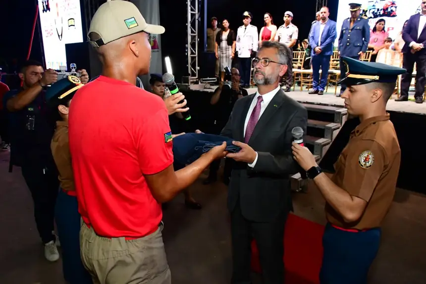  <div class='credito_fotos'>Foto: Max Renê/GEA &nbsp;&nbsp;|&nbsp;&nbsp; <a href='/midias/2026/originais/20260410085017-GF00017065-F00221021.webp' download><i class='fa-solid fa-download'></i> Download</a></div>