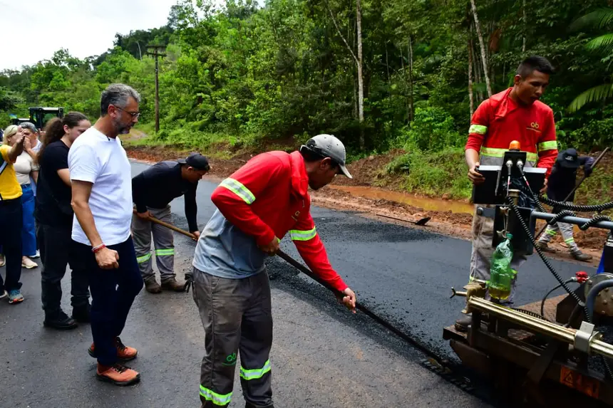  <div class='credito_fotos'>Foto: Max Renê/GEA &nbsp;&nbsp;|&nbsp;&nbsp; <a href='/midias/2026/originais/20260414111453-GF00017075-F00221251.webp' download><i class='fa-solid fa-download'></i> Download</a></div>