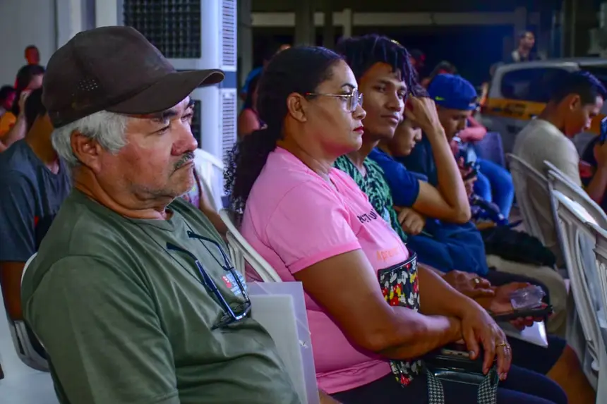  <div class='credito_fotos'>Foto: Max Renê/GEA &nbsp;&nbsp;|&nbsp;&nbsp; <a href='/midias/2026/originais/20260414113846-GF00017079-F00221352.webp' download><i class='fa-solid fa-download'></i> Download</a></div>