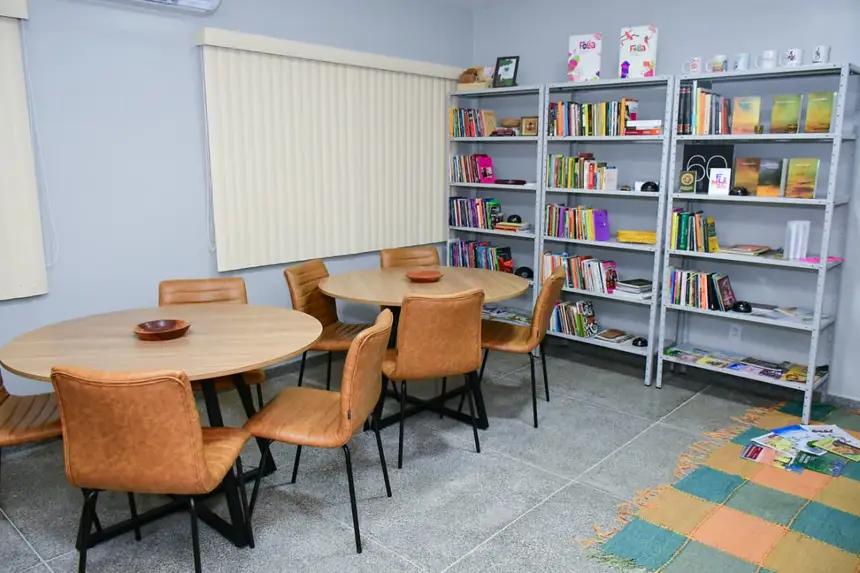 Biblioteca integra o novo complexo cultural, ampliando acesso ao conhecimento e à formação
