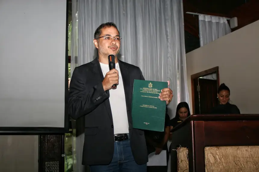  <div class='credito_fotos'>Foto:  &nbsp;&nbsp;|&nbsp;&nbsp; <a href='/midias/2026/originais/20260420102820-GF00017088-F00221560.webp' download><i class='fa-solid fa-download'></i> Download</a></div>