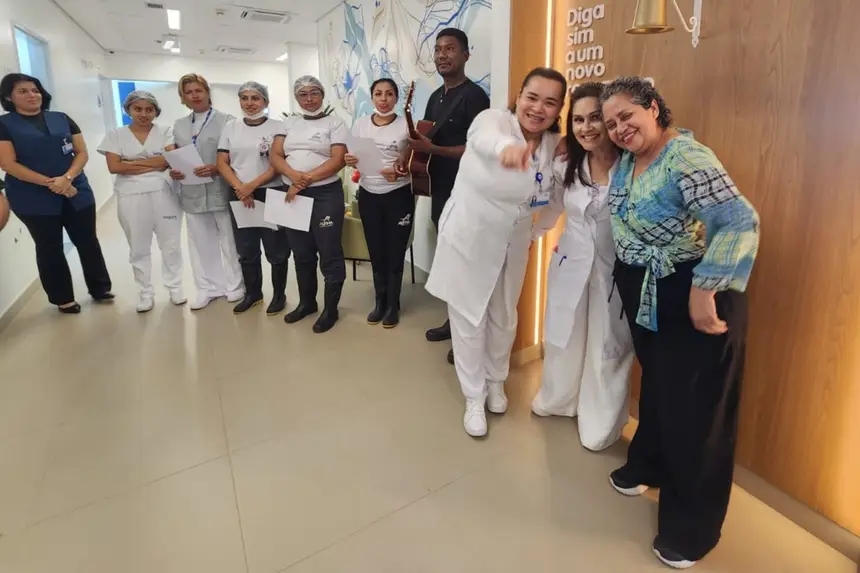 Último abraço na equipe que acompanhou cada um dos pacientes do Centro de Radioterapia