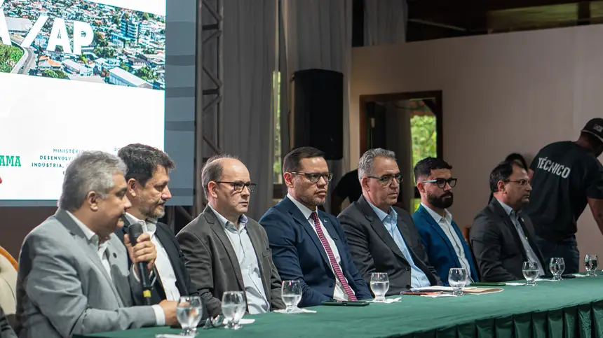  <div class='credito_fotos'>Foto: Arthur Alves / SECOM GEA &nbsp;&nbsp;|&nbsp;&nbsp; <a href='/midias/2026/originais/20260423135945-GF00017096-F00221774.webp' download><i class='fa-solid fa-download'></i> Download</a></div>