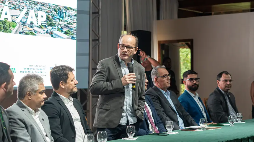  <div class='credito_fotos'>Foto: Arthur Alves / SECOM GEA &nbsp;&nbsp;|&nbsp;&nbsp; <a href='/midias/2026/originais/20260423135954-GF00017096-F00221784.webp' download><i class='fa-solid fa-download'></i> Download</a></div>