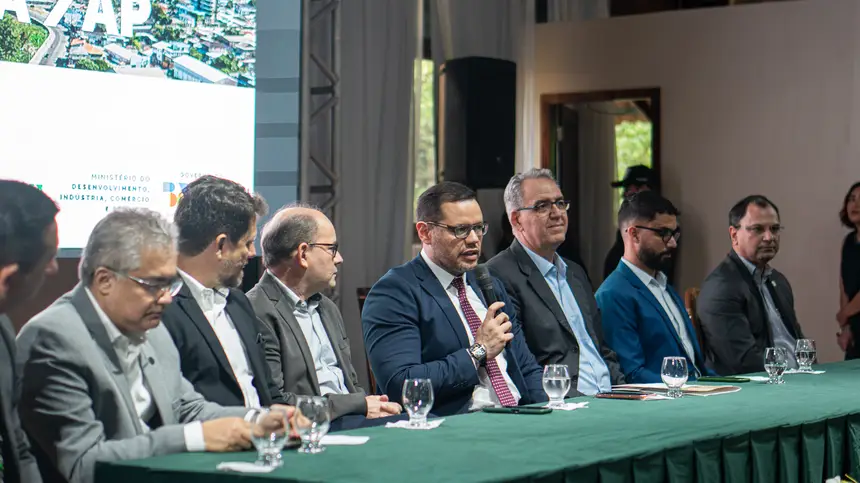  <div class='credito_fotos'>Foto: Arthur Alves / SECOM GEA &nbsp;&nbsp;|&nbsp;&nbsp; <a href='/midias/2026/originais/20260423135955-GF00017096-F00221785.webp' download><i class='fa-solid fa-download'></i> Download</a></div>