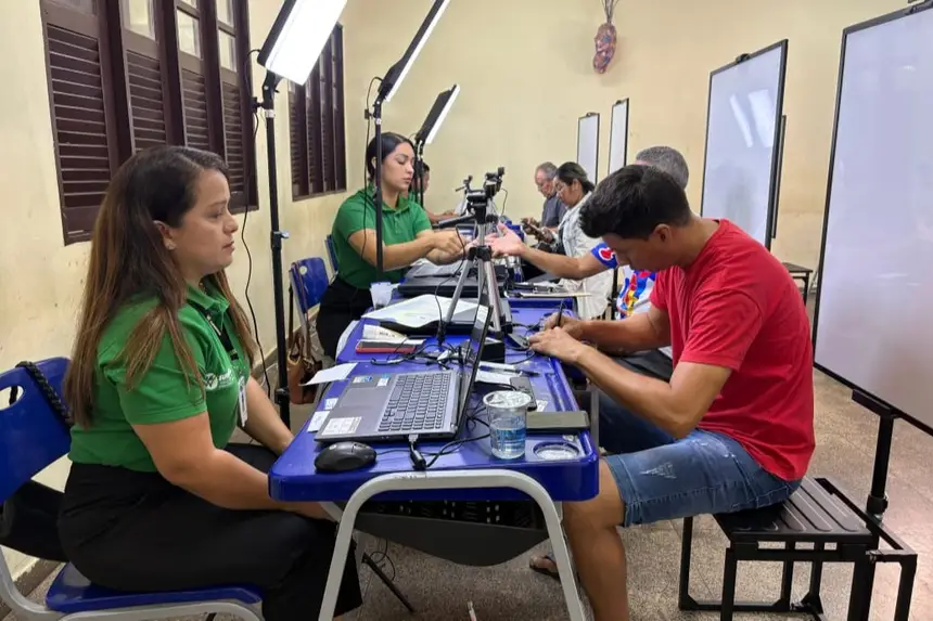 Um dos serviços mais procurados, a emissão da Carteira Nacional de Identidade ocorreu de forma rápida, descentralizando atendimentos do Super Fácil