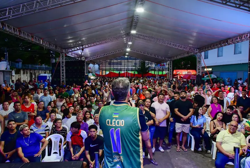 Governador Clécio Luís discursa durante a entrega do novo Centro Didático e Ginásio Paulo Conrado Bezerra, em Macapá