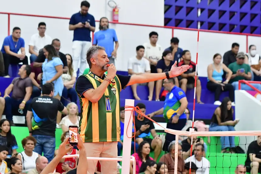 Autorizado o início do jogo! O governador Clécio Luís deu o apito inicial no novo Ginásio Paulo Conrado