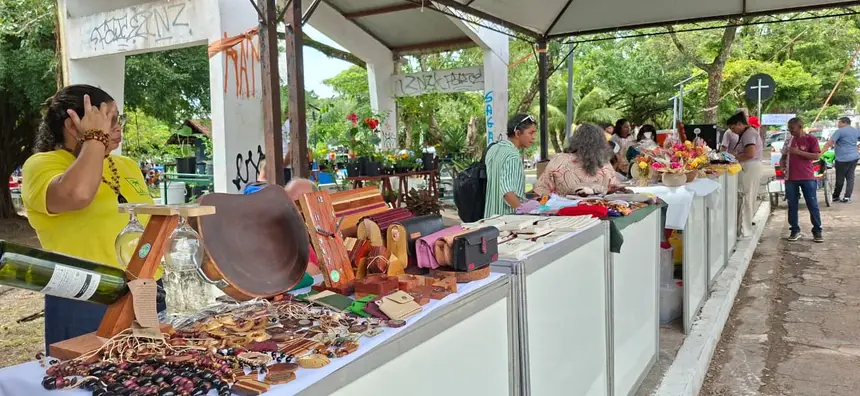 No Dia do Trabalhador, empreendedores da economia solidária aproveitaram para ganhar uma renda extra