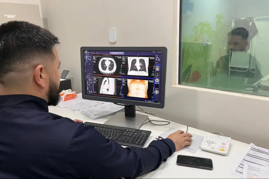 O exame de tomografia tem papel decisivo para que as equipes médicas obtenham o diagnóstico e iniciem o tratamento com segurança