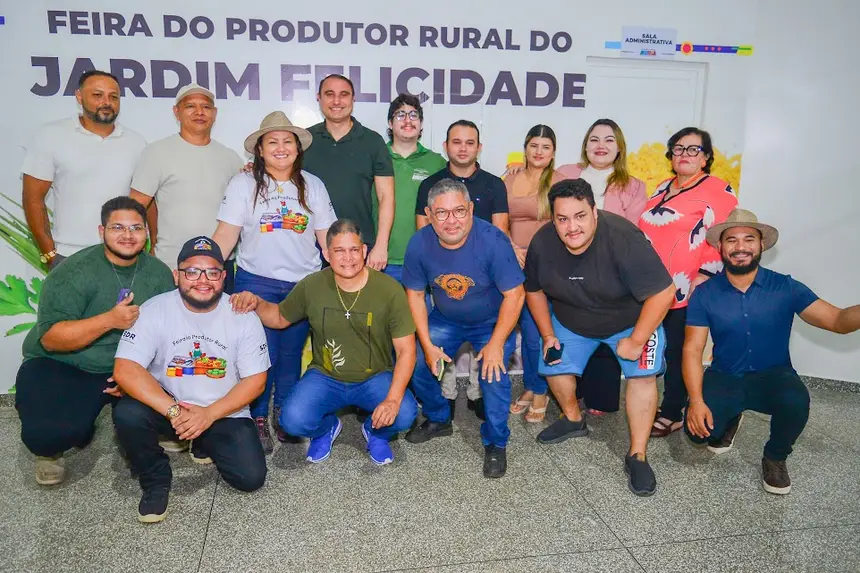 União e trabalho técnico! A secretária Beatriz Barros acompanhou a entrega da nova Feira do Jardim Felicidade ao lado do deputado Jack JK e da equipe da SDR, que será responsável pela administração do espaço.