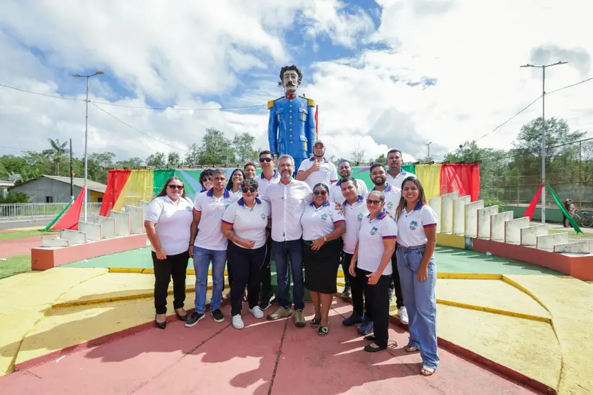 O monumento ao herói Francisco Xavier da Veiga Cabral, o “Cabralzinho”, é um dos pontos turísticos do município